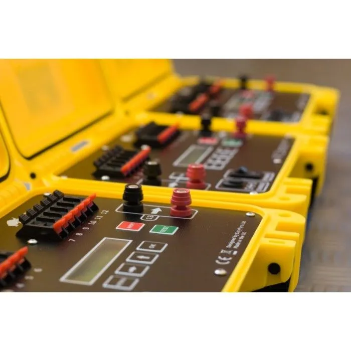 RhinoFire STEP 13 | Professioneller 13-Kanal Stepper & Sequenzer | Hochwertig & Robust