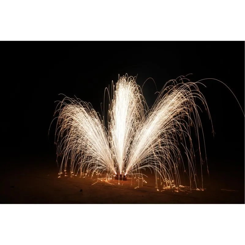 3er Fontänenfächer 60 s | Gold zu Silber mit roter Bengalbasis | 3 x 3 m Effekt | NICO