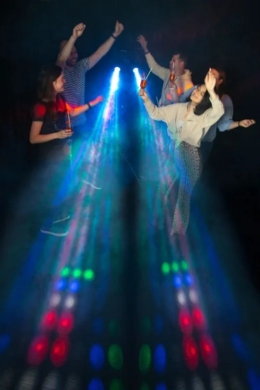 Vorführmodell - LFM-220 2-in-1 Party Maschine | Dual-Matrix-RGB-Beleuchtung & Nebelmaschine | Lenco