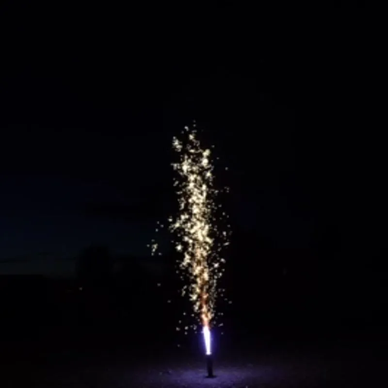 Feuersäule No. 1 | Goldfunkenblüten mit blauer Leuchtbasis | 50 Sekunden Brenndauer | Blackboxx