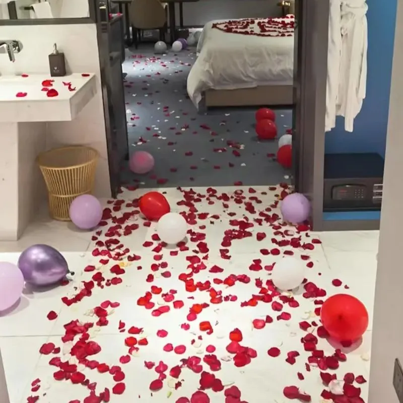 Künstliche Rosenblätter Rot 2000 Stk.