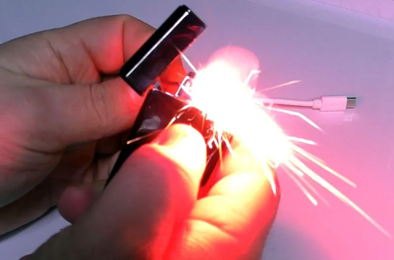 Dual ARC Lighter | Plasmafeuerzeug mit 2 Lichtbögen | USB wiederaufladbar
