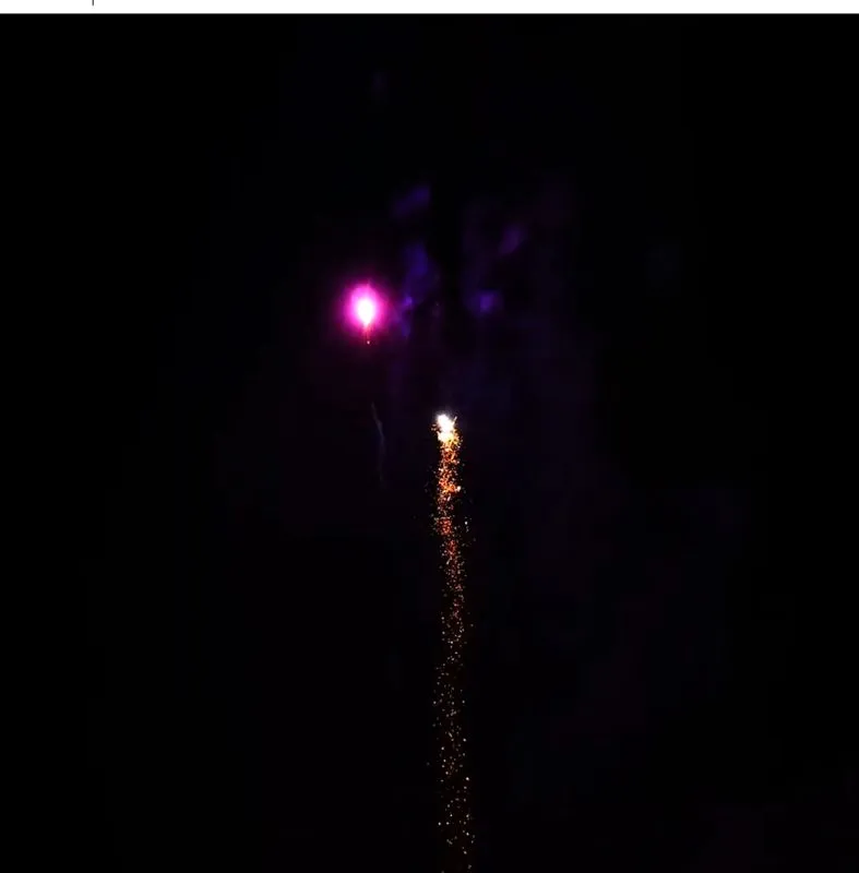 Stormy Lightning, 25 Effekte Fontänen Leuchtkugel Batterie NICO