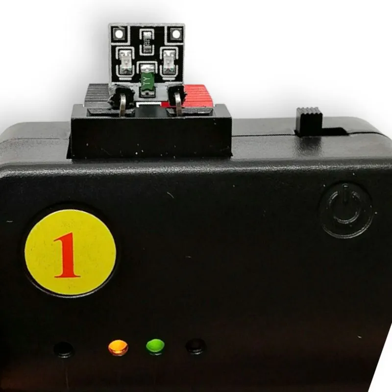 Zündanlagen Test-LED | Funktionstests für Pyro Zündanlagen | 6–220V kompatibel