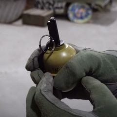 TAGinn TAG-19 Paintball Splitter Eier-Handgranate mit Kipphebel Russische Version - P1
